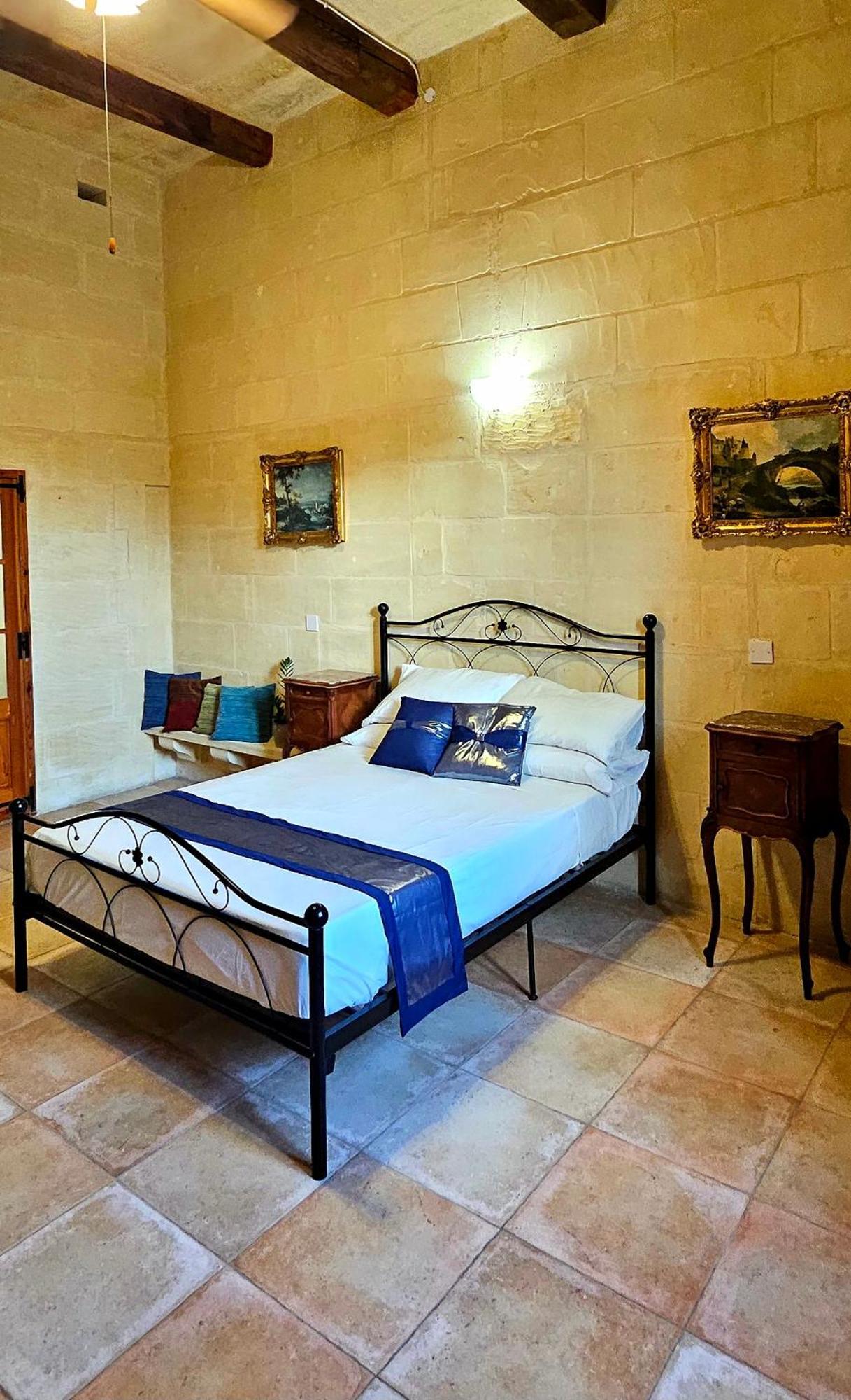 Ta Katrina 3 Bedroom Farm House Xagħra Szoba fotó